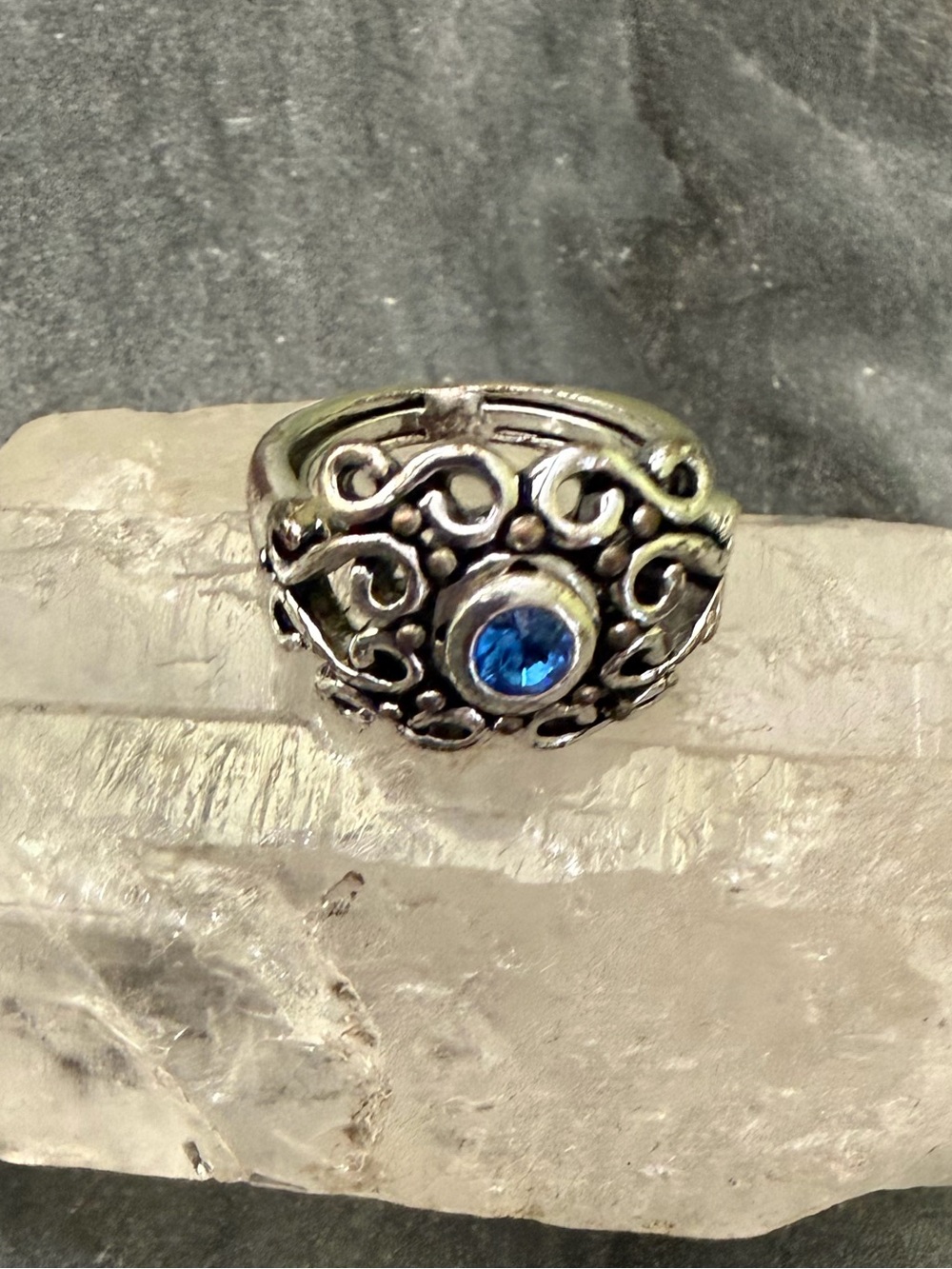 Vintage Avon Silver Blue Crystal Filigree Ring